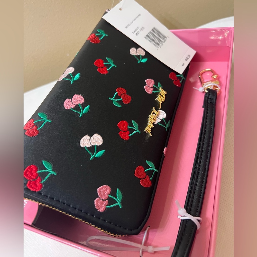 Betsey Johnson Large Travel clutch / Wristlet NWT - Picture 7 of 8